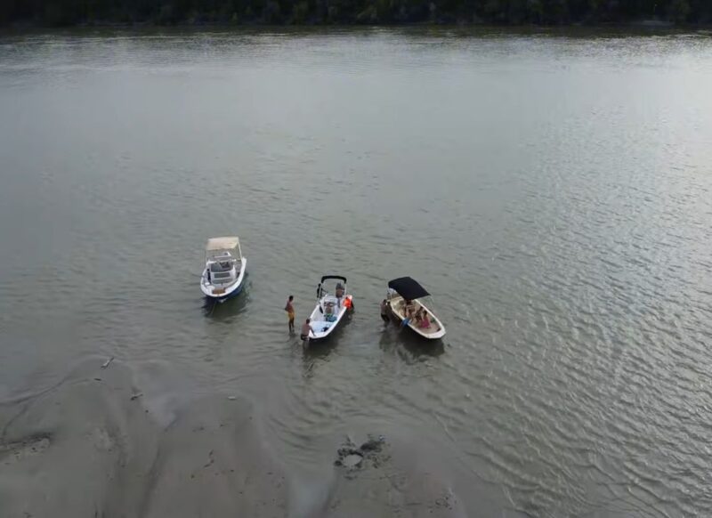 prikaz čamaca na jezeru